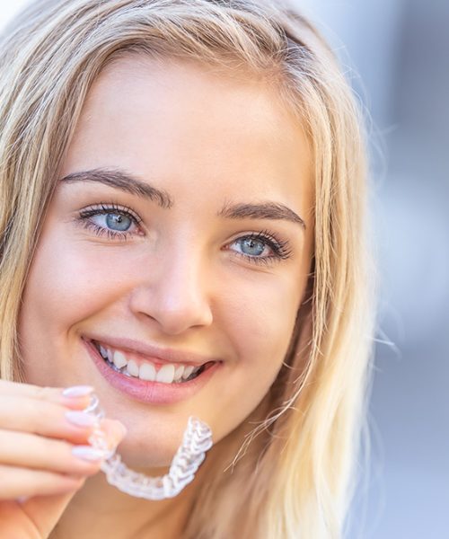 Invisalign® VS Braces Santa Ana CA